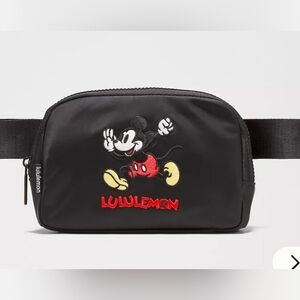 Disney x lululemonEverywhere Belt Bag 1L Mickey in Motion Graphic